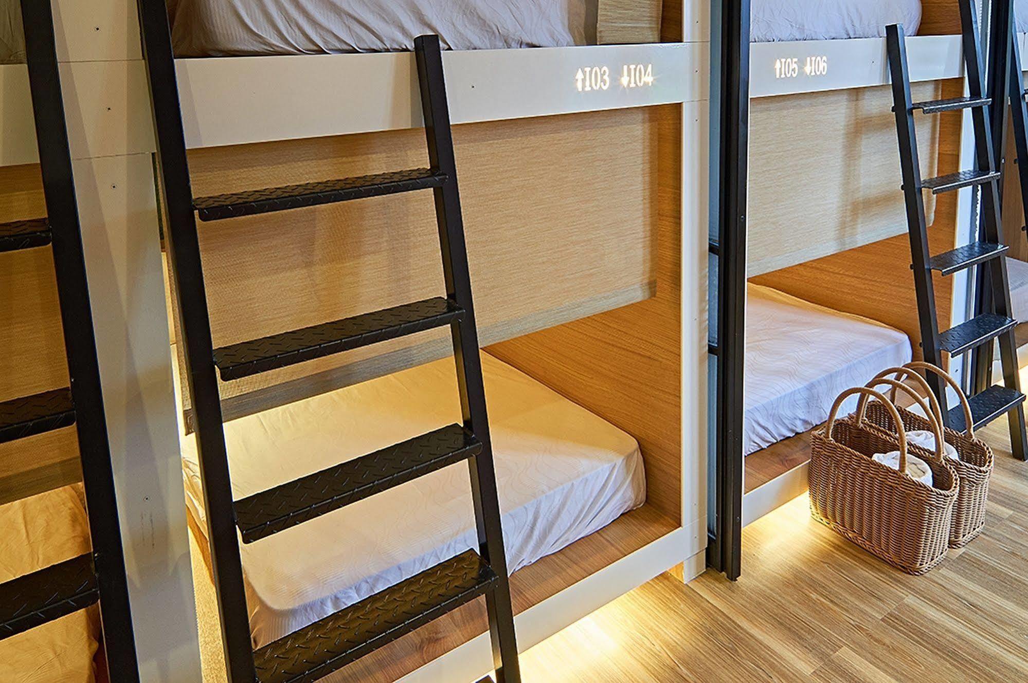 East Hostel Цзяоси Экстерьер фото